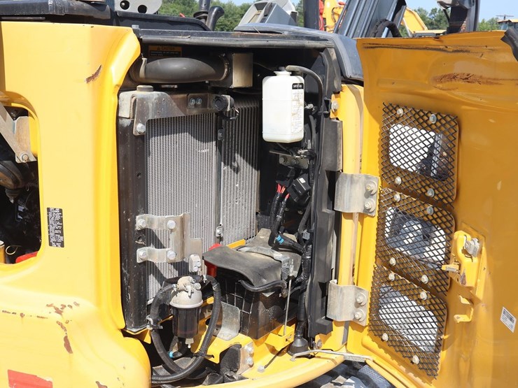 2017-deere-35g-image-19