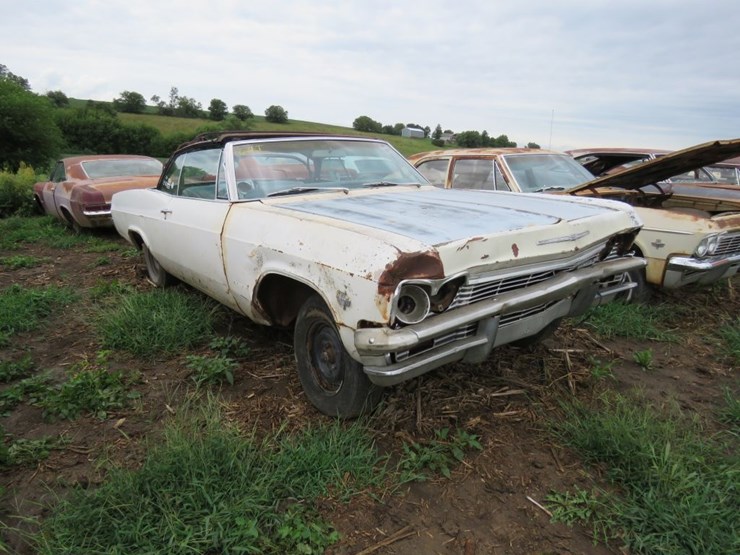 1965-chevrolet-impala-ss-2dr-ht-image-1