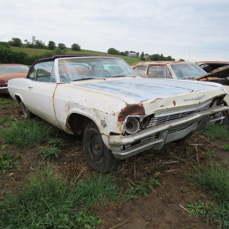 1965 Chevrolet Impala SS 2dr HT
