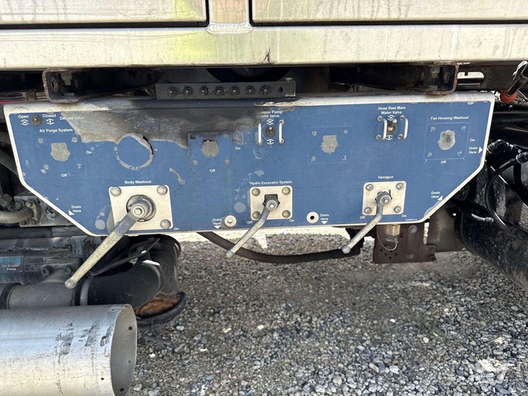 2020-peterbilt-567-image-20
