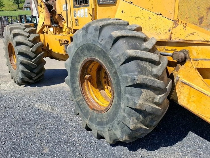 1993-deere-640e-image-38
