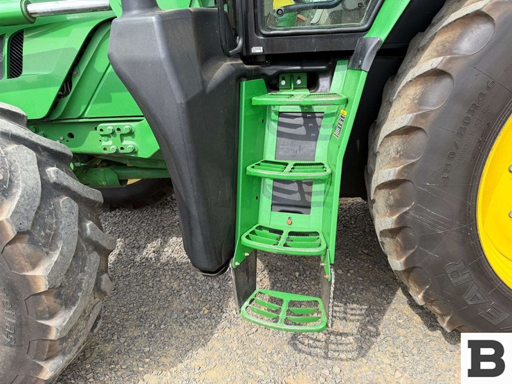 2015-john-deere-6210r-image-26