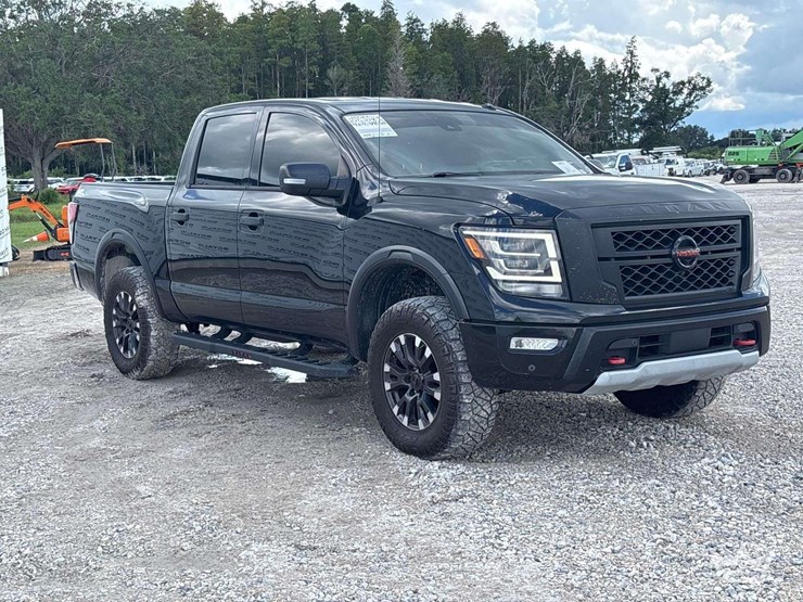 2021-nissan-titan-image-2