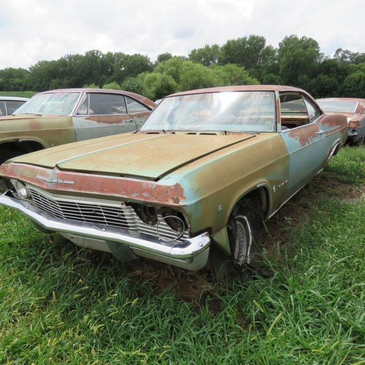 1965 Chevrolet Impala 2dr HT