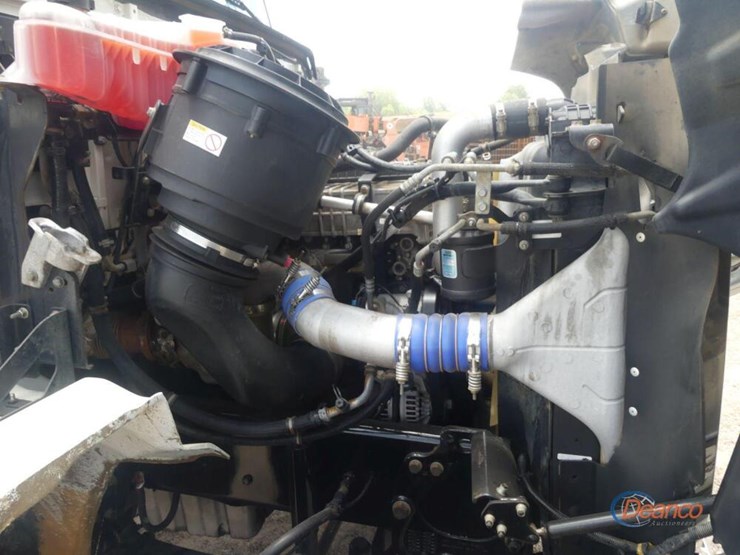2017-western-star-4700sf-image-9