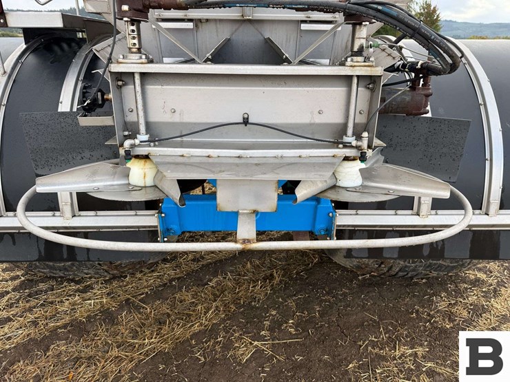 custom-spreader-buggy-image-31