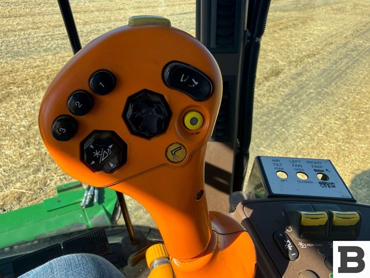 2000-john-deere-9650-sts-image-81
