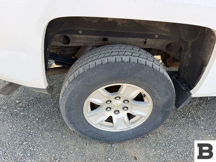 2015-chevrolet-silverado-1500-image-19