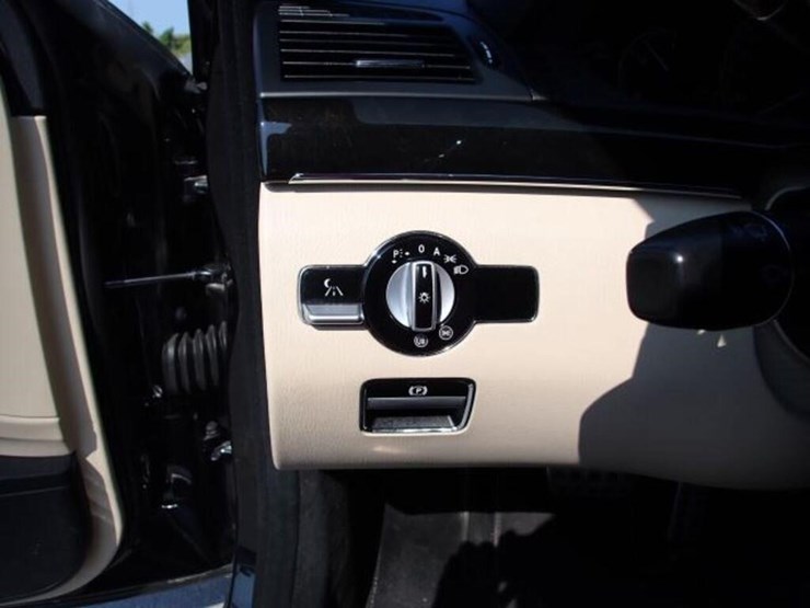 2012-mercedes-benz-s350-bluetec-4matic-awd-sedan-w-image-16