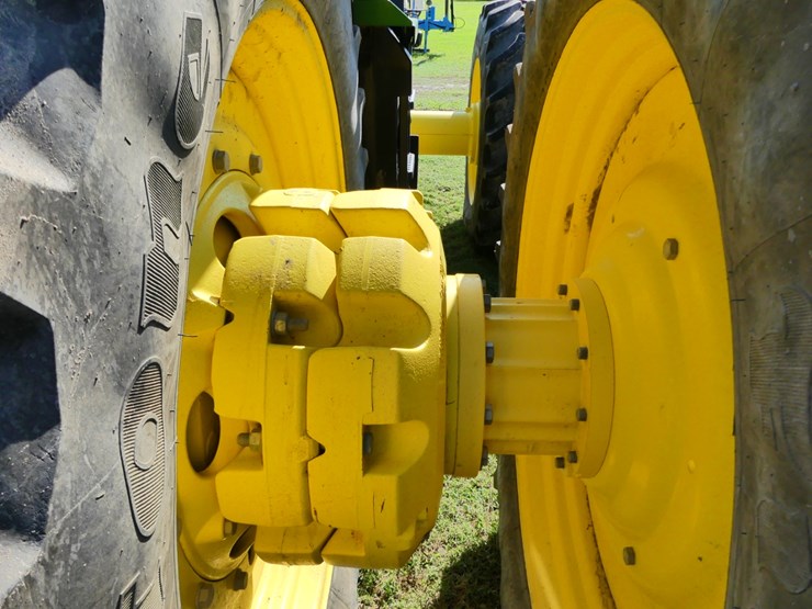 2021-john-deere-8r-310-image-8