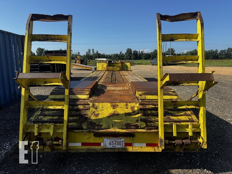 clark-trailer-lowboy-30'-image-5