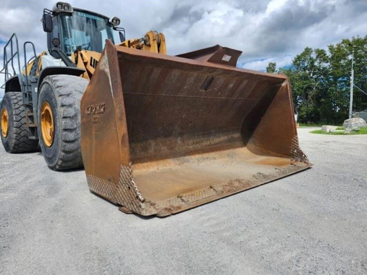 2011-liebherr-l586-image-42