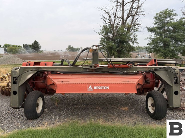hesston-1160-image-3