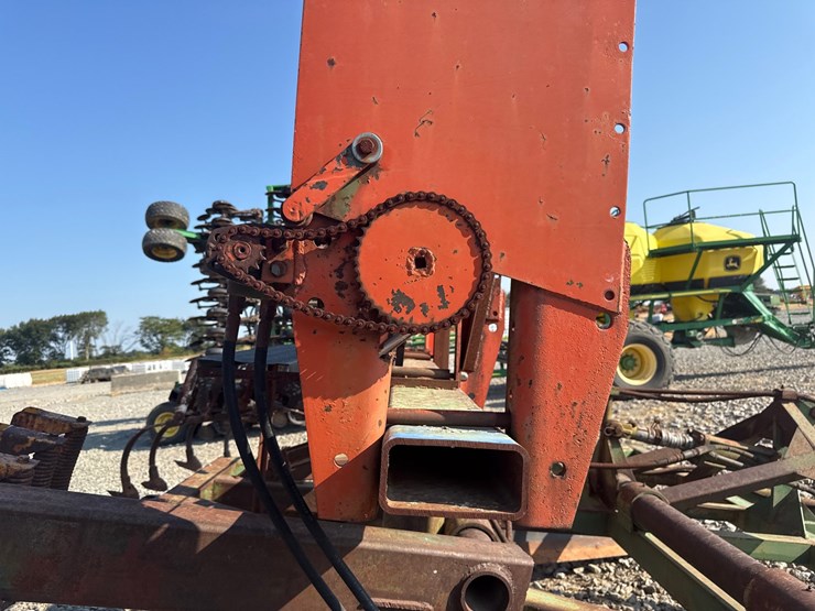 #49390-•-levee-squeezer-w/-seeder-inv#-49390-image-20