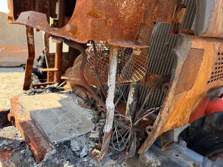 #52917-•-*inop-tractor-inv#52917-image-38