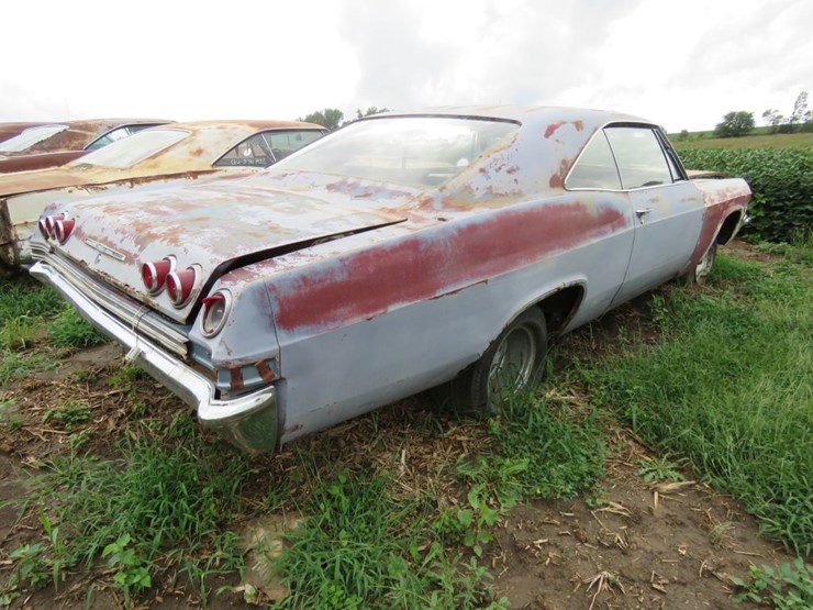 1965-chevrolet-impala-2dr-ht-image-15