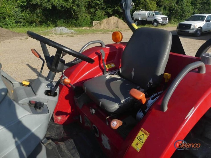 massey-ferguson-1533-image-12