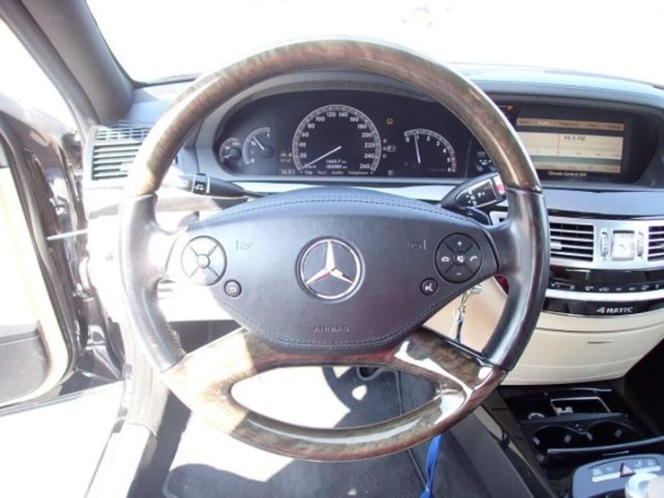 2012-mercedes-benz-s350-bluetec-4matic-awd-sedan-w-image-15