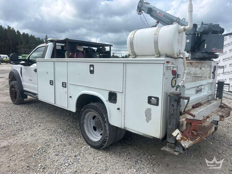 2017-ford-f550-image-4