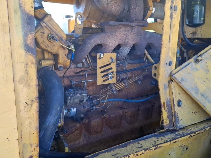 1993-deere-640e-image-9