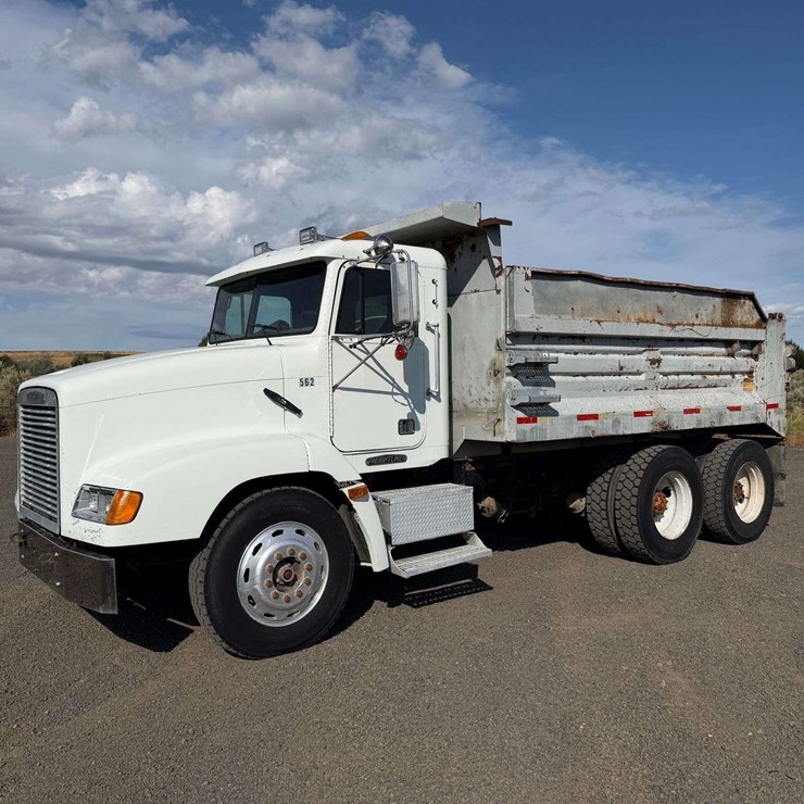 1996 FREIGHTLINER FLD112
