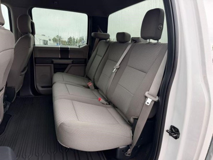 2018-ford-f150-xlt-image-17
