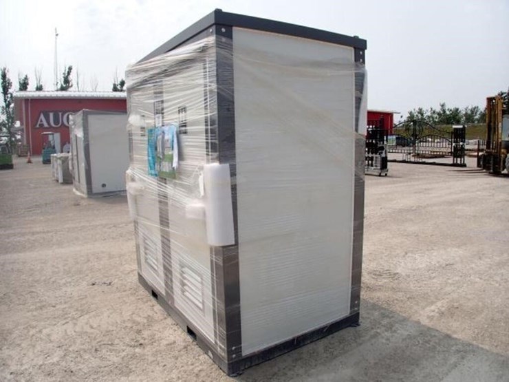 unused-bastone-portable-restroom-image-5