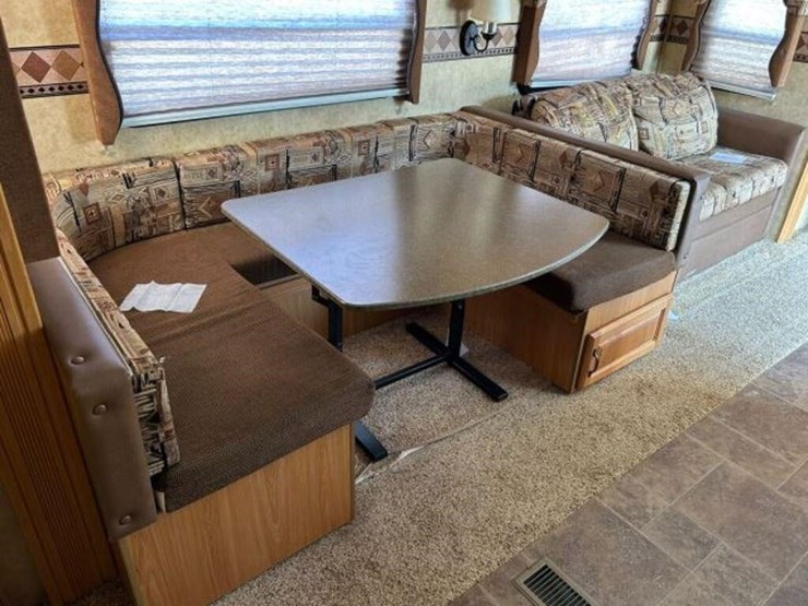 2010-keystone-laredo-28rbs-t/a-travel-trailer-4ydt-image-55