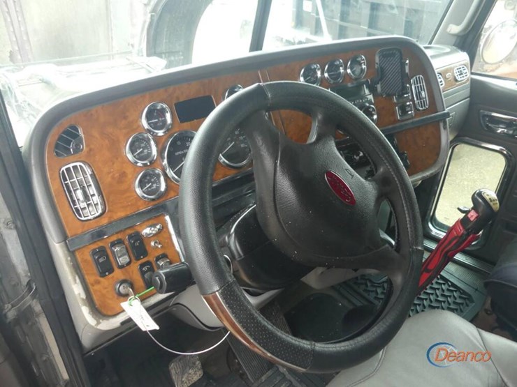 2006-peterbilt-379-image-14