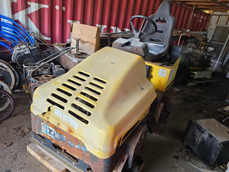 #25518-•-wacker-vibratory-compactor-image-1