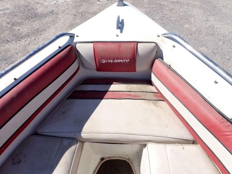 1990-celebrity-180-18-ft-bowrider-clci0220b090-image-48
