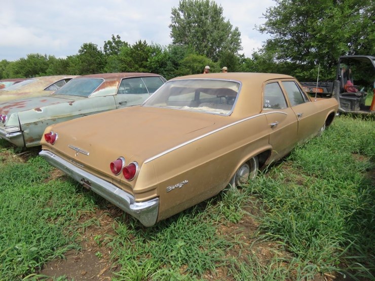 1965-chevrolet-biscayne-4dr-sedan-image-2
