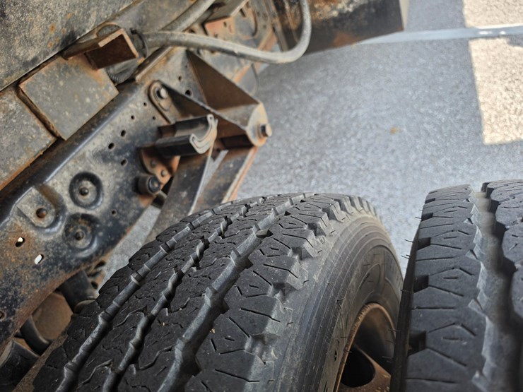 2006-ford-f550-image-59