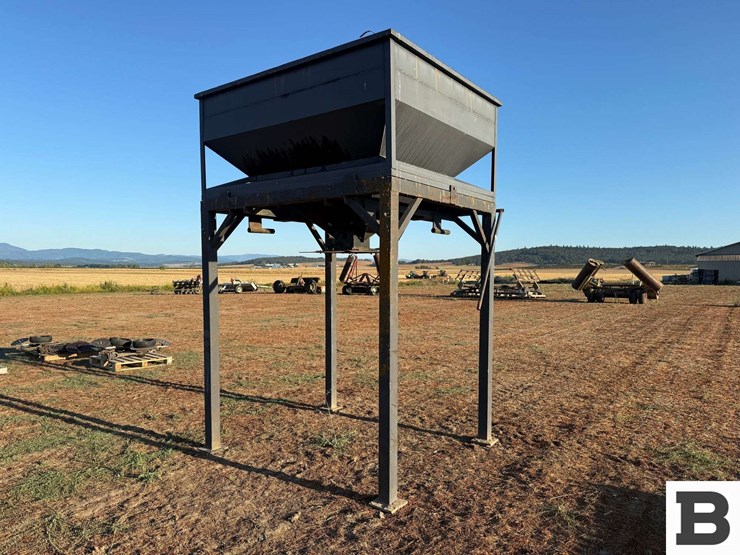steel-seed-hopper-box/bag-filler-image-4