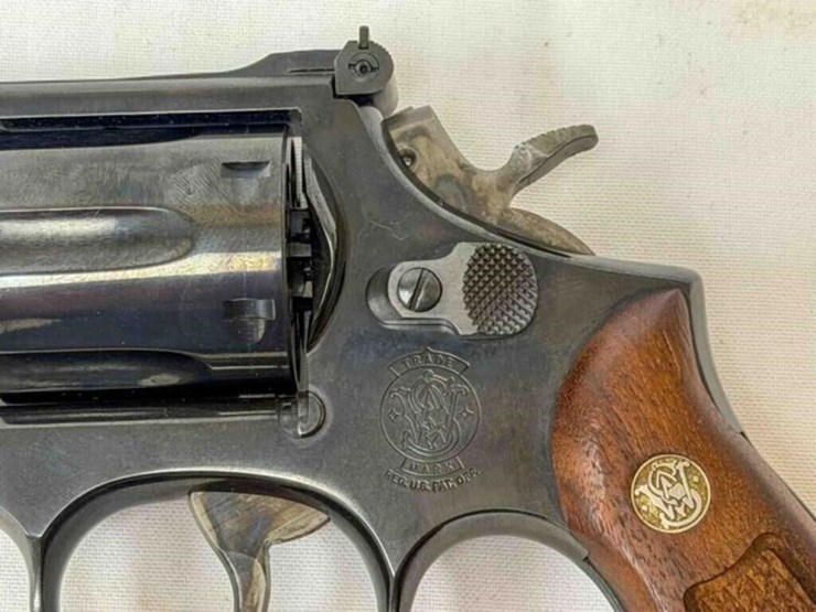 smith-&-wesson-15-7-38-spec-revolver-image-12