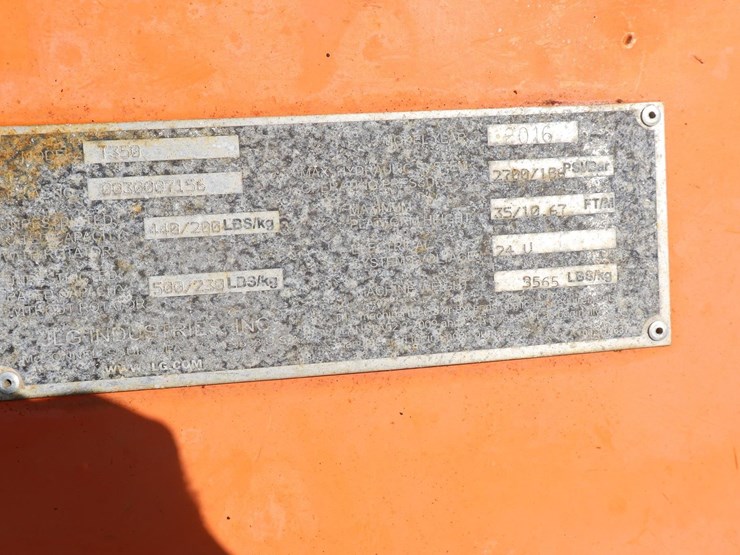 2016-jlg-t350-image-13