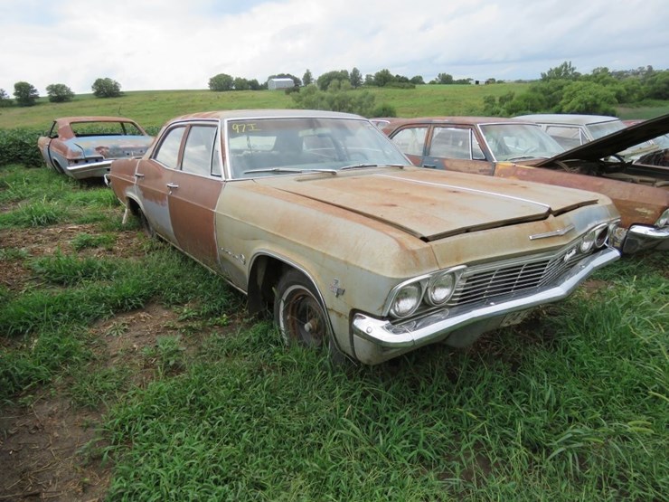 1965-chevrolet-impala-4dr-sedan-image-1