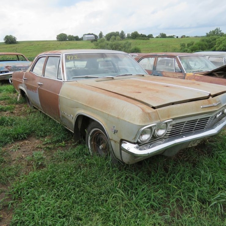 1965 Chevrolet Impala 4dr Sedan