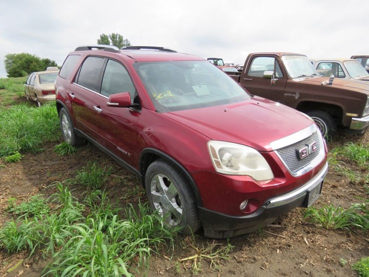 gmc-acadia-image-1