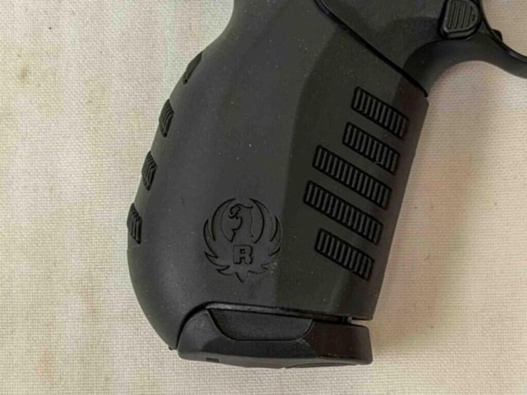 ruger-sr-22p-22lr-pistol-image-17