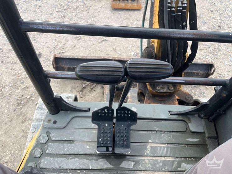 2016-caterpillar-303-image-26