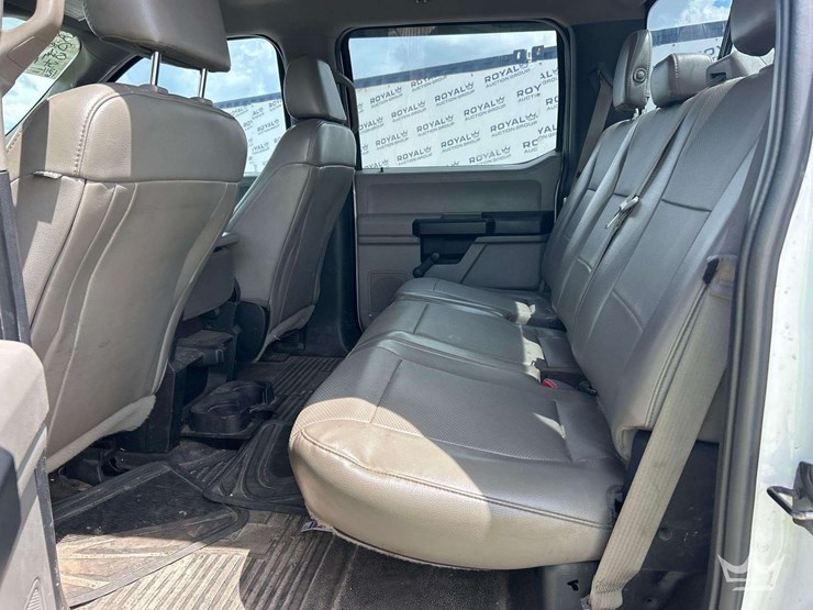 2017-ford-f550-image-22