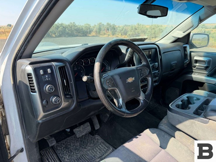 2015-chevrolet-silverado-1500-image-24
