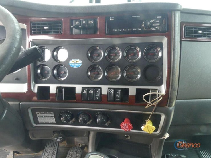 2007-kenworth-t800-image-23