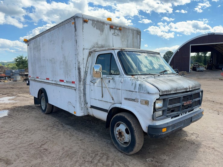 1984-utility-van-image-7