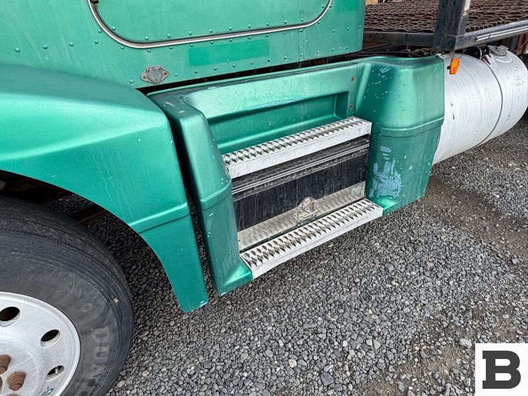 1988-peterbilt-377-image-11
