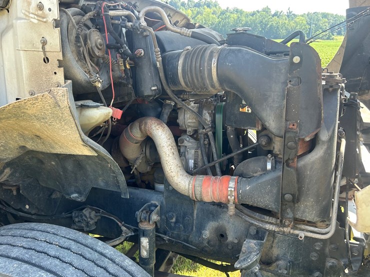 2004-ford-f750-image-8