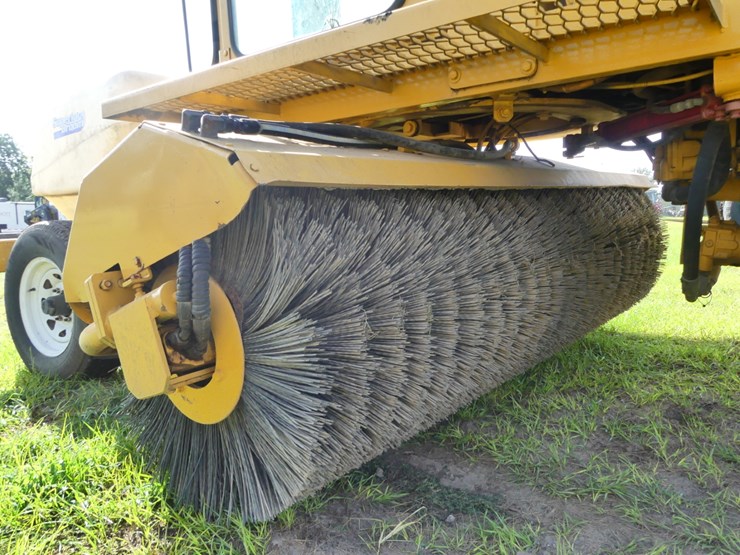 superior-broom-dt80c-image-5
