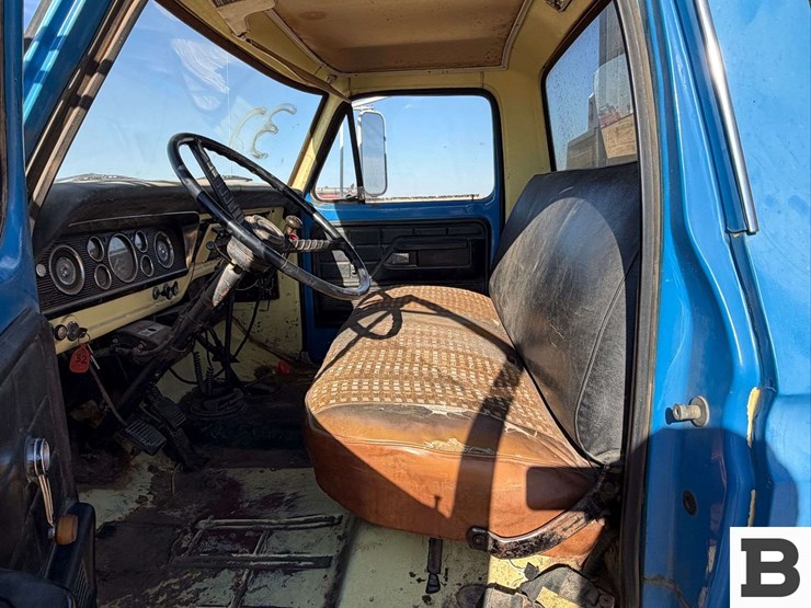 1973-ford-f600-image-27