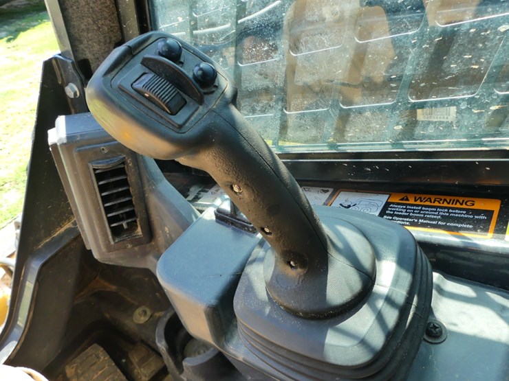 2023-deere-333g-image-15